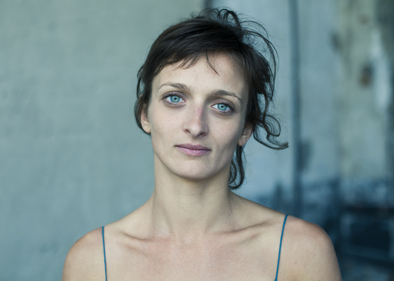 book comedien portraits artistiques marseille lumiere naturelle studio shooting acteur photographe seance photo homme femme