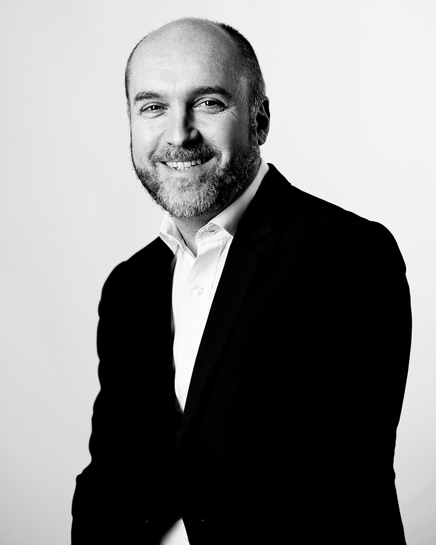 portrait-corporate-entreprise-reportage-evenementiel-lifestyle-marseille-studio-lumiere-naturelle-communication presse
